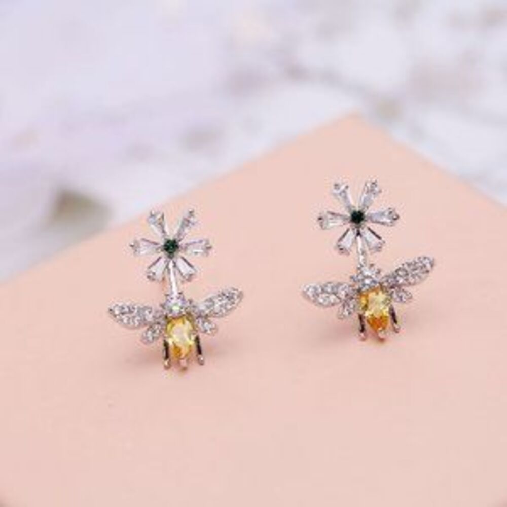 NEW 18K White Gold Citrine Diamond Bee Earrings